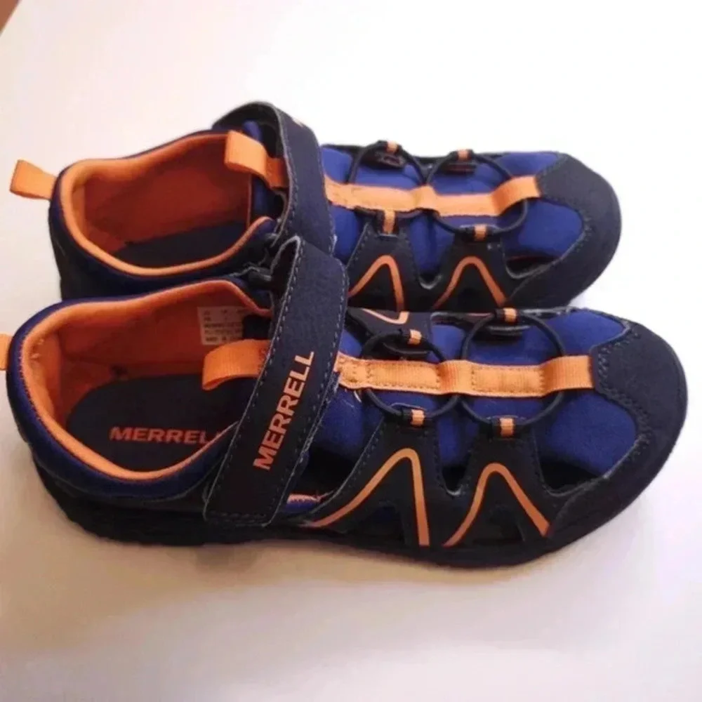 Merrell hydro big kid size 4‎ sandals